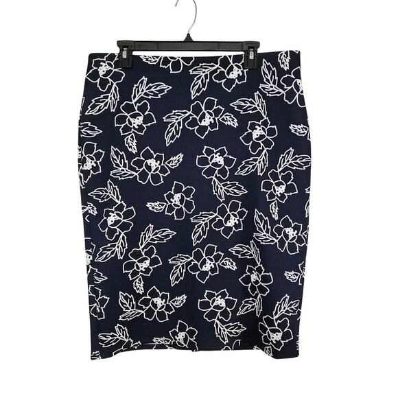 NYCC Dresses & Skirts - NYCC Navy Floral Pencil Midi Skirt Stretchy Size Large Back Slit